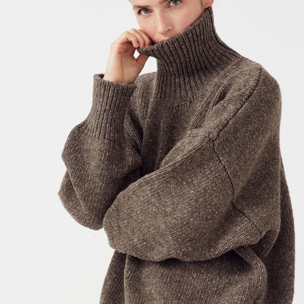 No low balls!! Baaba Jumper no17 Oak…. Worn a few times.  Excellent condition!